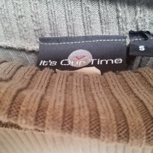 Off-The-Shoulder Sweater - Picture 3 of 3